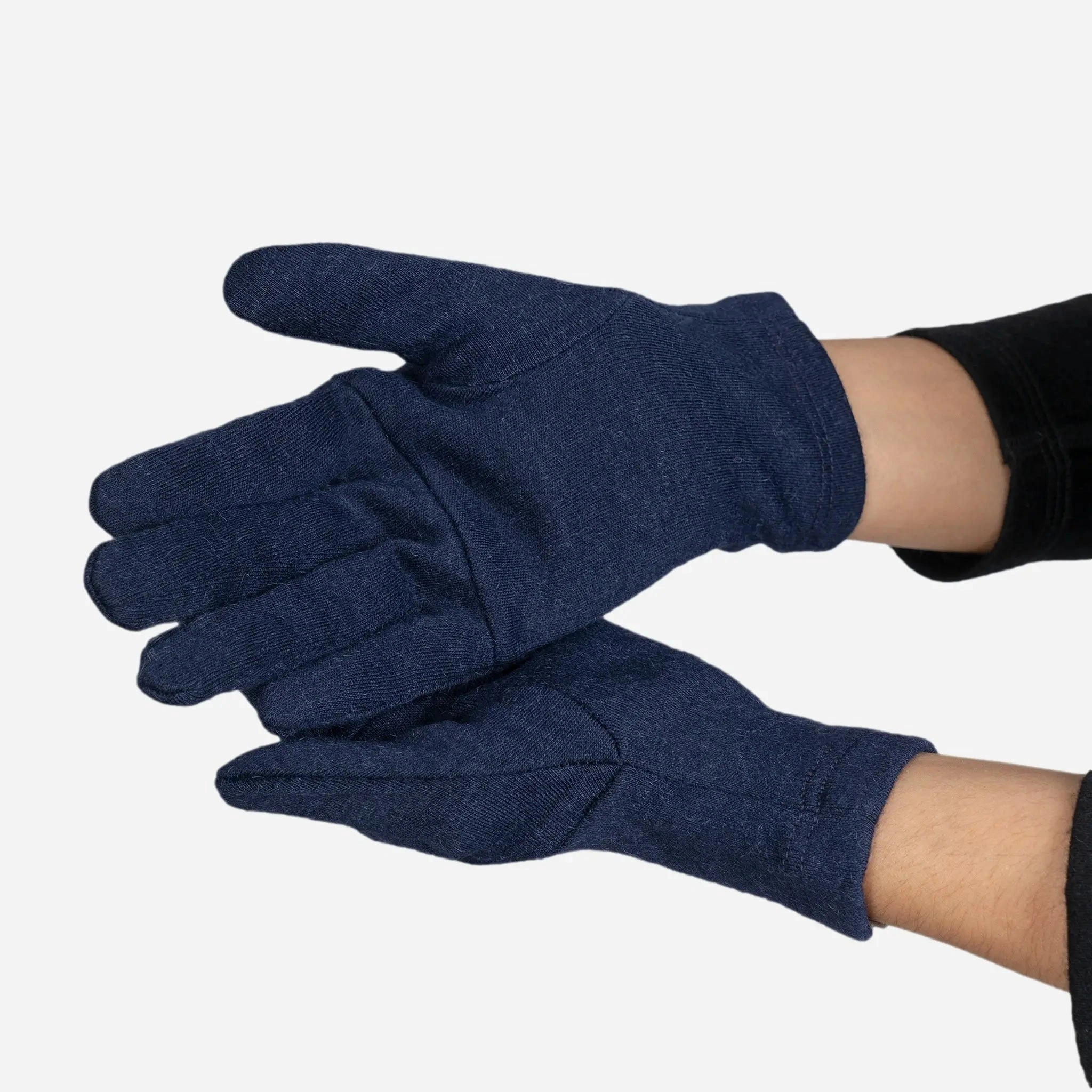 Cozy Alpaca Wool Gloves: 420 Midweight Comfort. Your Hands' New Best Friends!