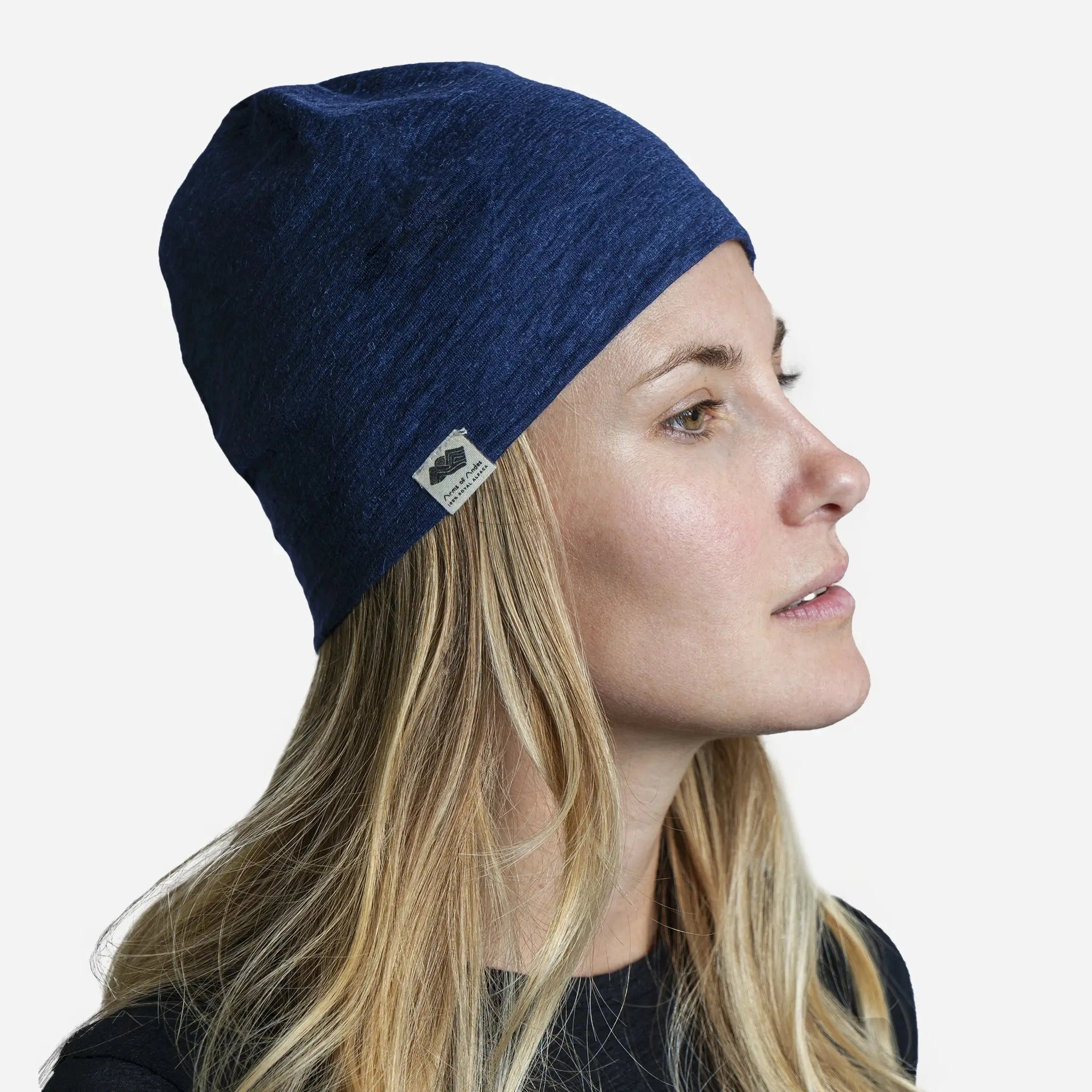 Cozy Alpaca Beanie 160 Ultralight: Warmth Without the Weight!
